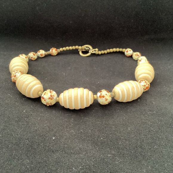 OOAK handmade vintage “beehive” necklace.  J0037 - Picture 3 of 6